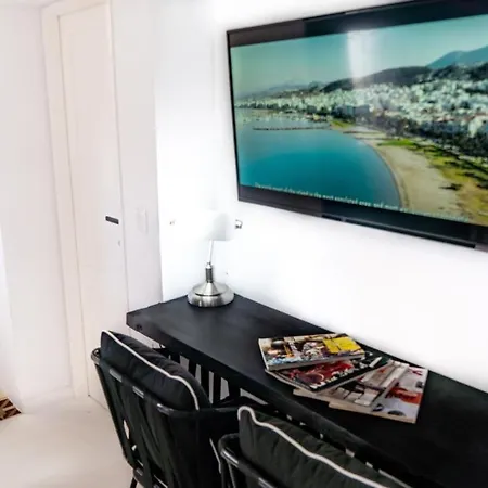 See Sea Apartments *